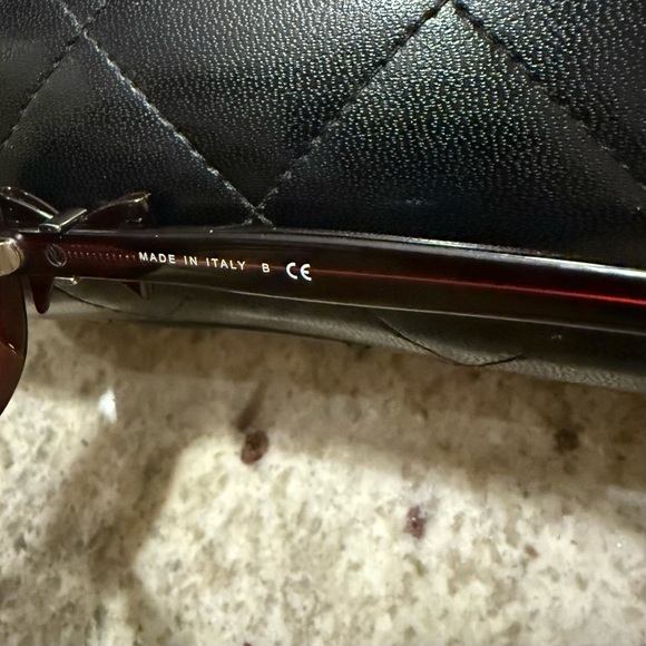 CHANEL Ribbon Logo CC Sunglasses - Picture 6 of 7